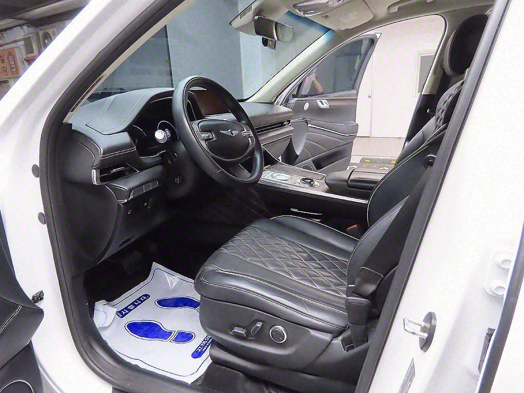 Genesis GV80 2022 Blanco - Importación desde Corea - HF Imports Iquique - Foto 9