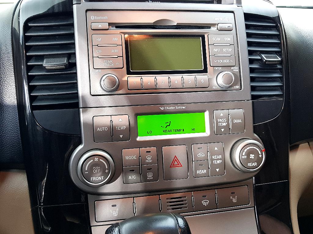 KIA Carnival - Vista 11