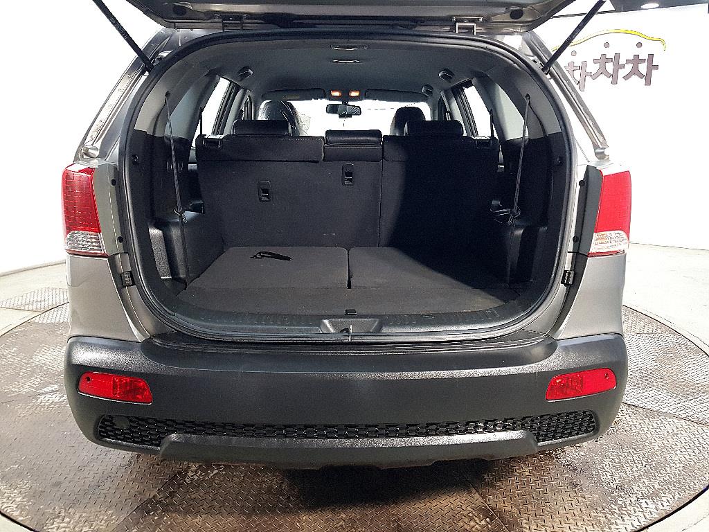 KIA Sorento 2010 Gris - Importación desde Corea - HF Imports Iquique - Foto 18