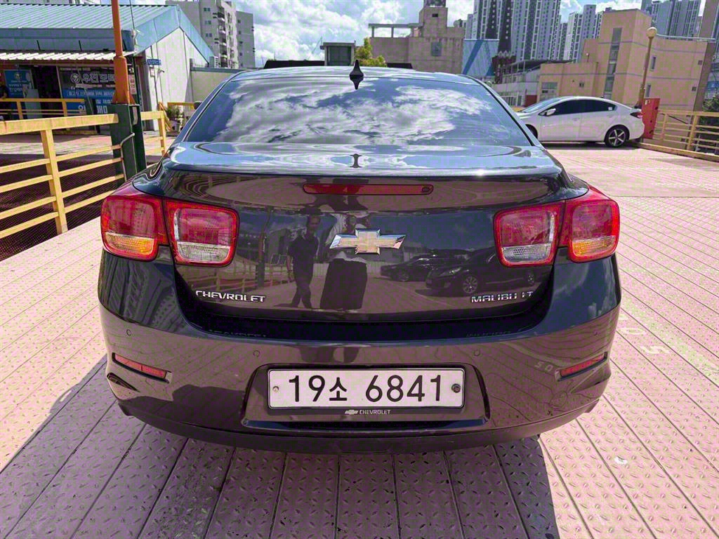 Chevrolet Malibu - Vista 4