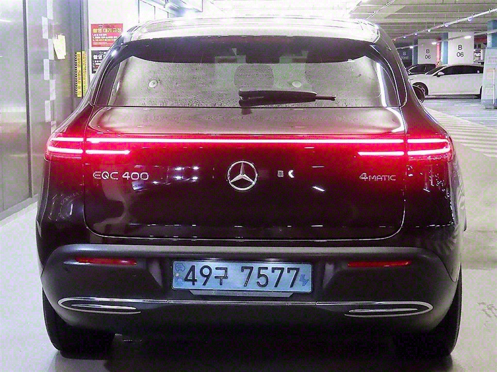 Mercedes Benz EQC - Vista 5