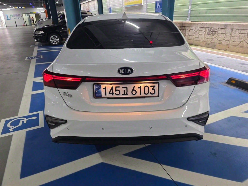 KIA K3 - Vista 5