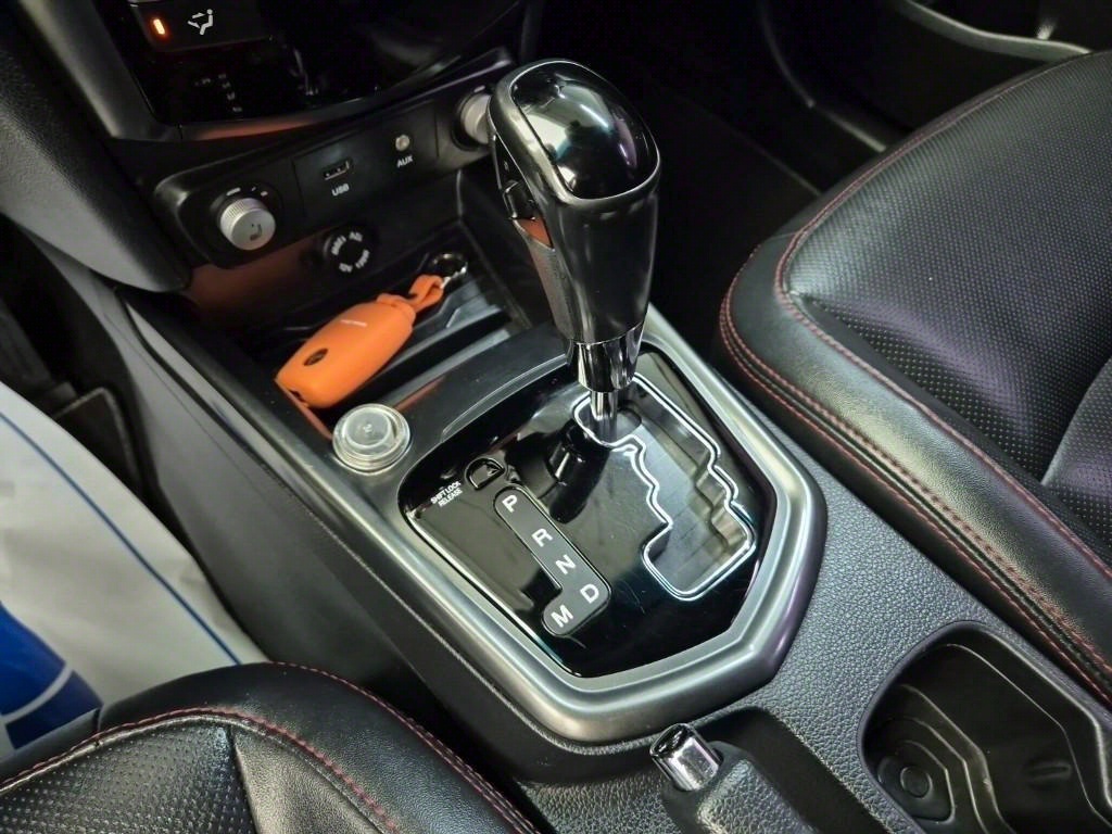 Ssangyong Tivoli - Vista 8