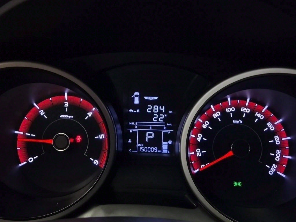 Ssangyong Tivoli - Vista 6