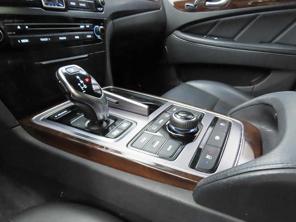 HYUNDAI Equus - Vista 11