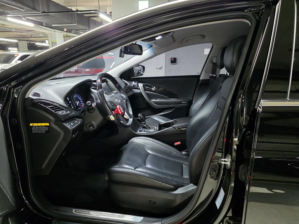 HYUNDAI Grandeur - Vista 9