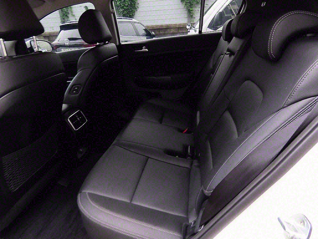 KIA Sportage - Vista 6