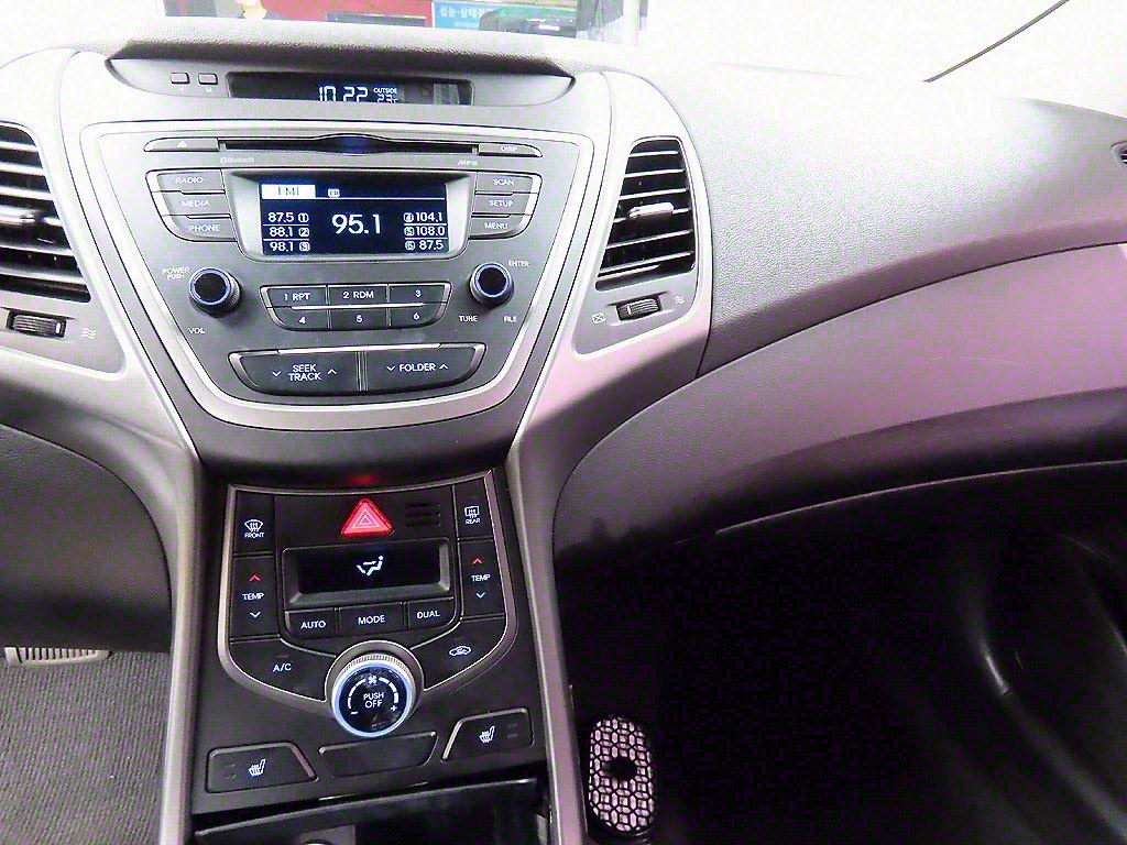 HYUNDAI Avante 2015 Blanco - Importación desde Corea - HF Imports Iquique - Foto 13