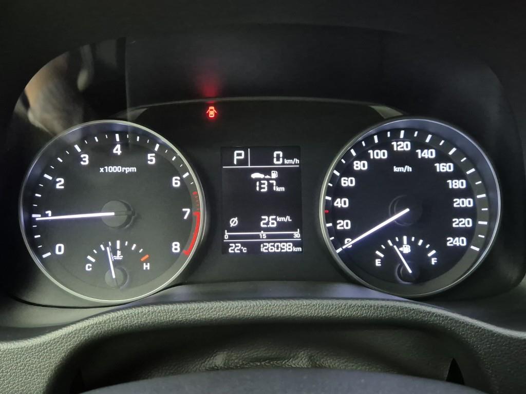 HYUNDAI Avante - Vista 7