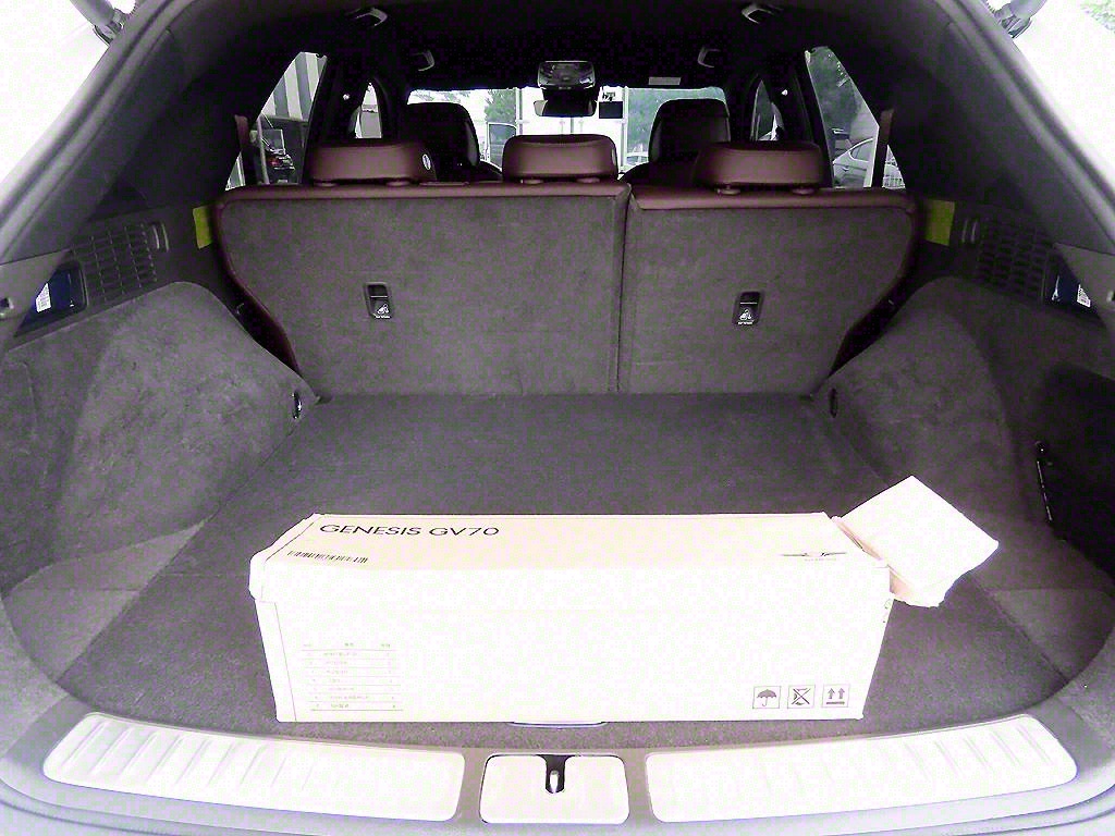 Genesis GV70 2024 Blanco - Importación desde Corea - HF Imports Iquique - Foto 16