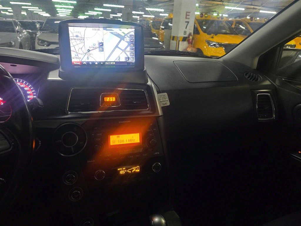 Ssangyong Korando - Vista 5