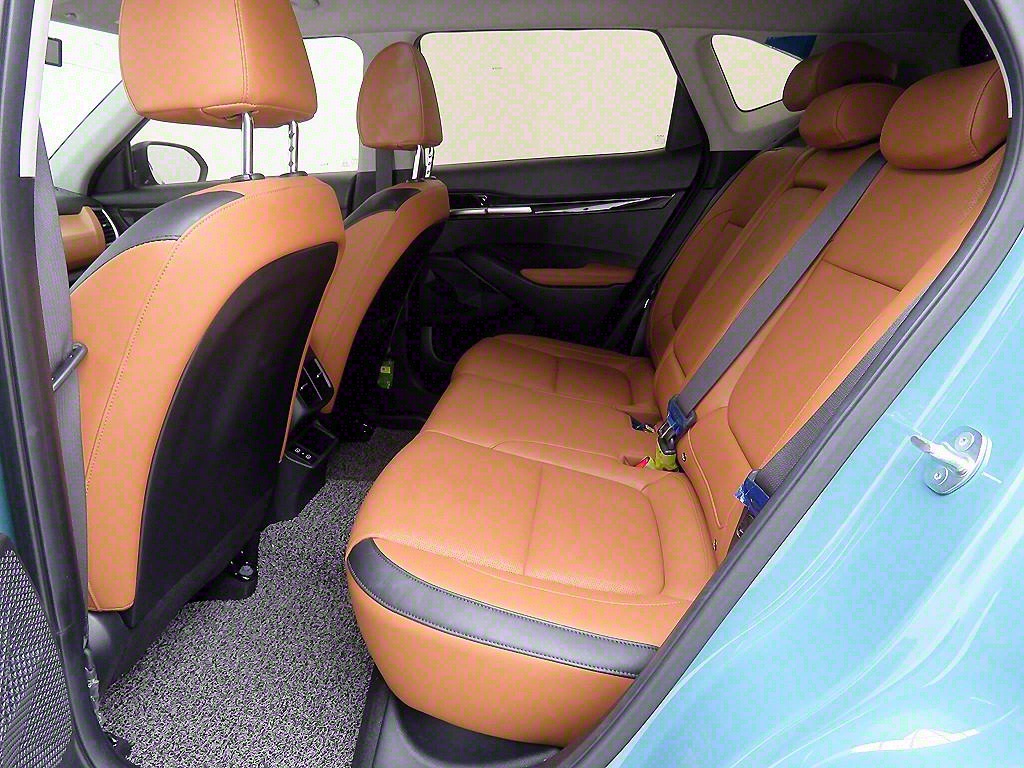 KIA Seltos - Vista 8