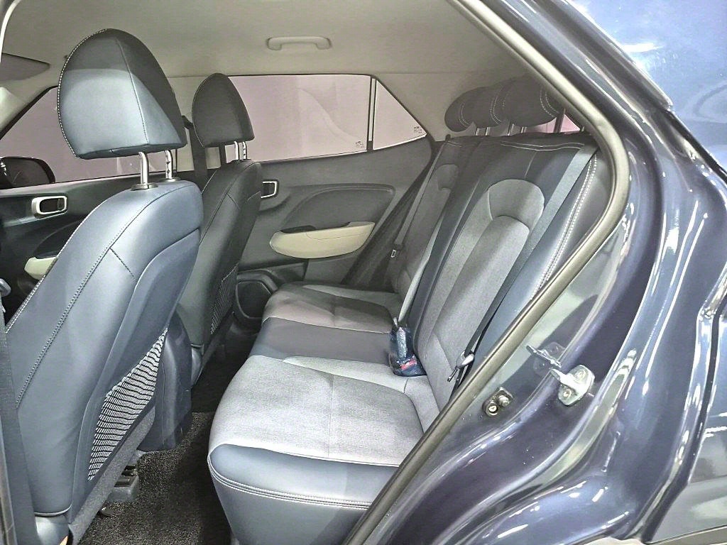 HYUNDAI Venue - Vista 9