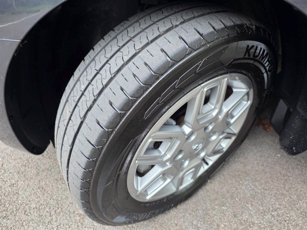 HYUNDAI Staria - Vista 8