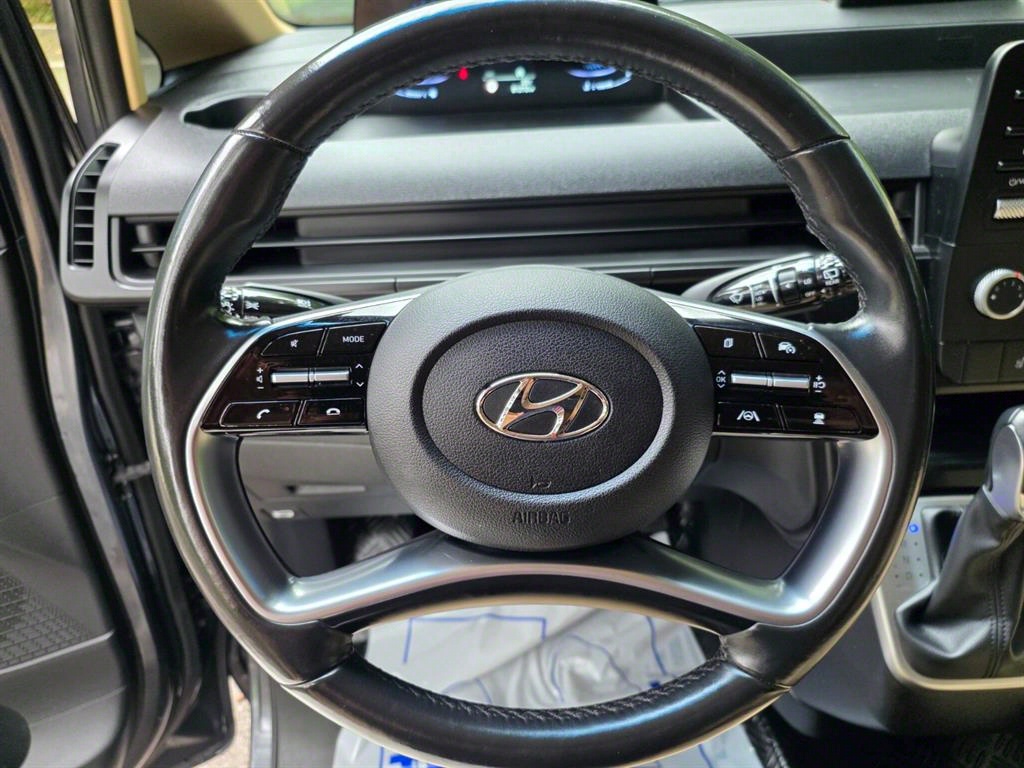 HYUNDAI Staria - Vista 11