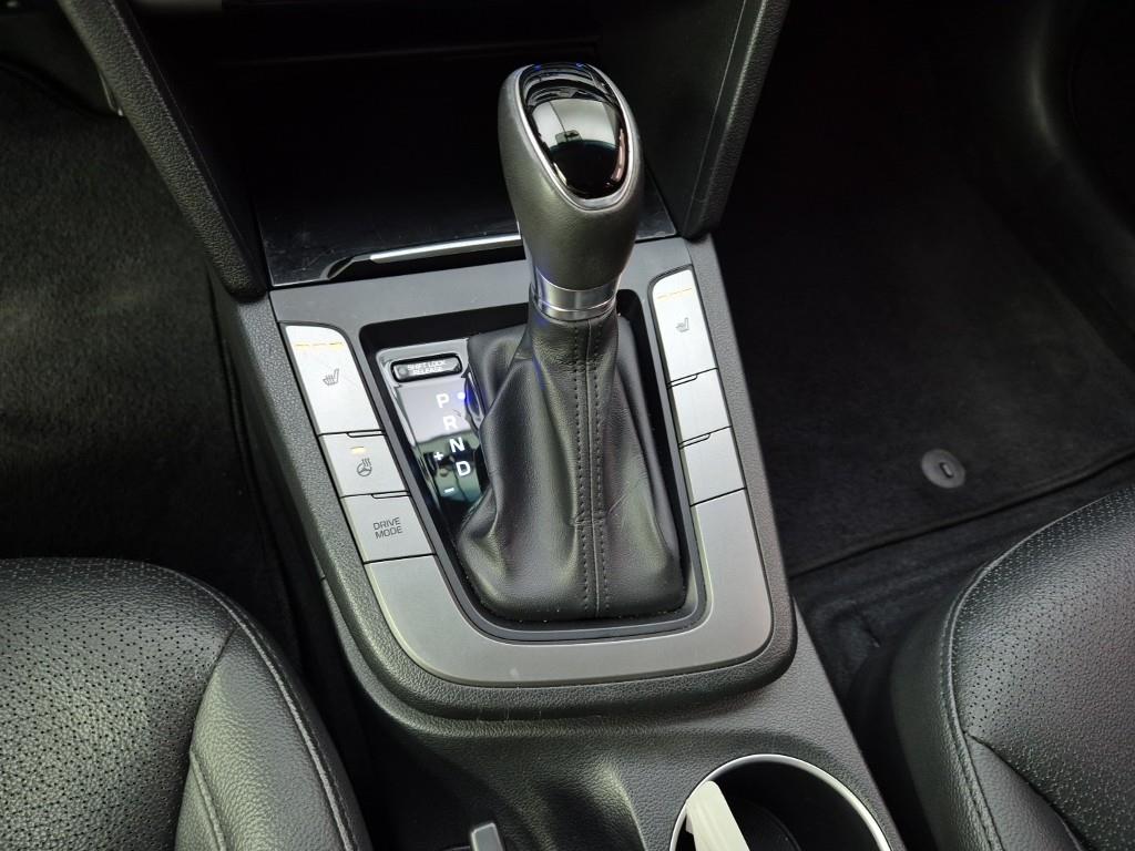 HYUNDAI Avante - Vista 8