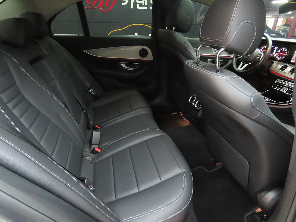 Mercedes Benz E class - Vista 7