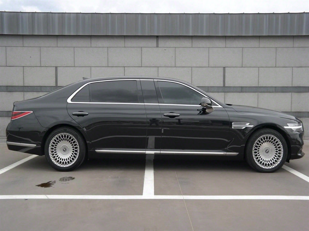 Genesis G90 - Vista 9