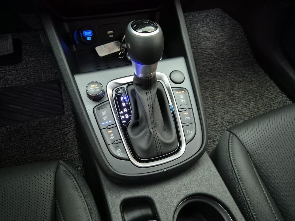 HYUNDAI Kona - Vista 8