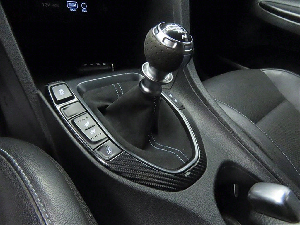 HYUNDAI Veloster - Vista 11