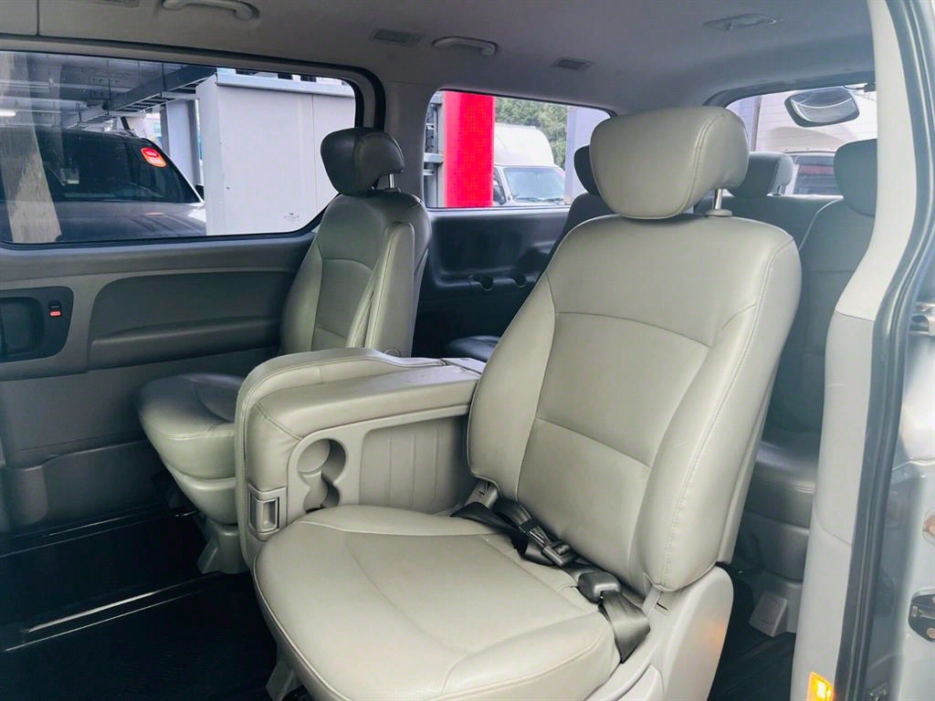 HYUNDAI Starex 2014 Plateado - Importación desde Corea - HF Imports Iquique - Foto 9