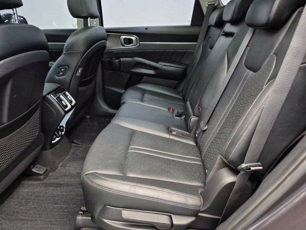 KIA Sorento - Vista 12