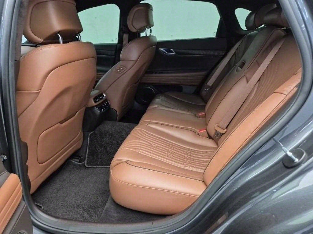 Genesis G80 - Vista 12