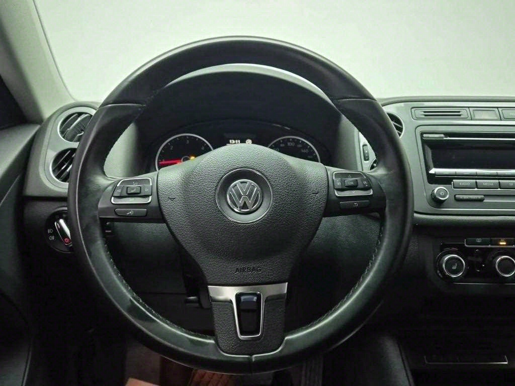 Volkswagen Tiguan - Vista 9