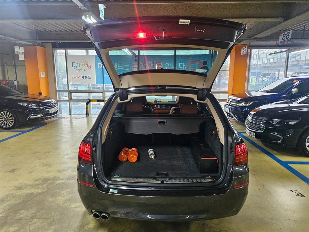 BMW 5 Series - Vista 5