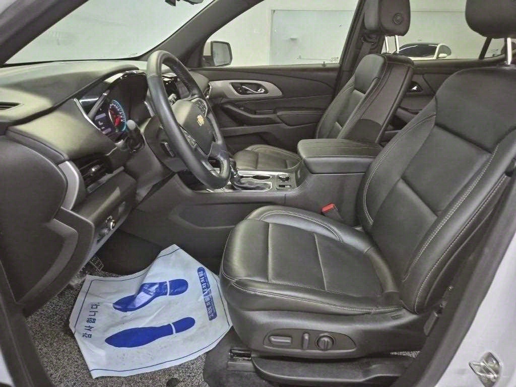 Chevrolet Travers - Vista 11