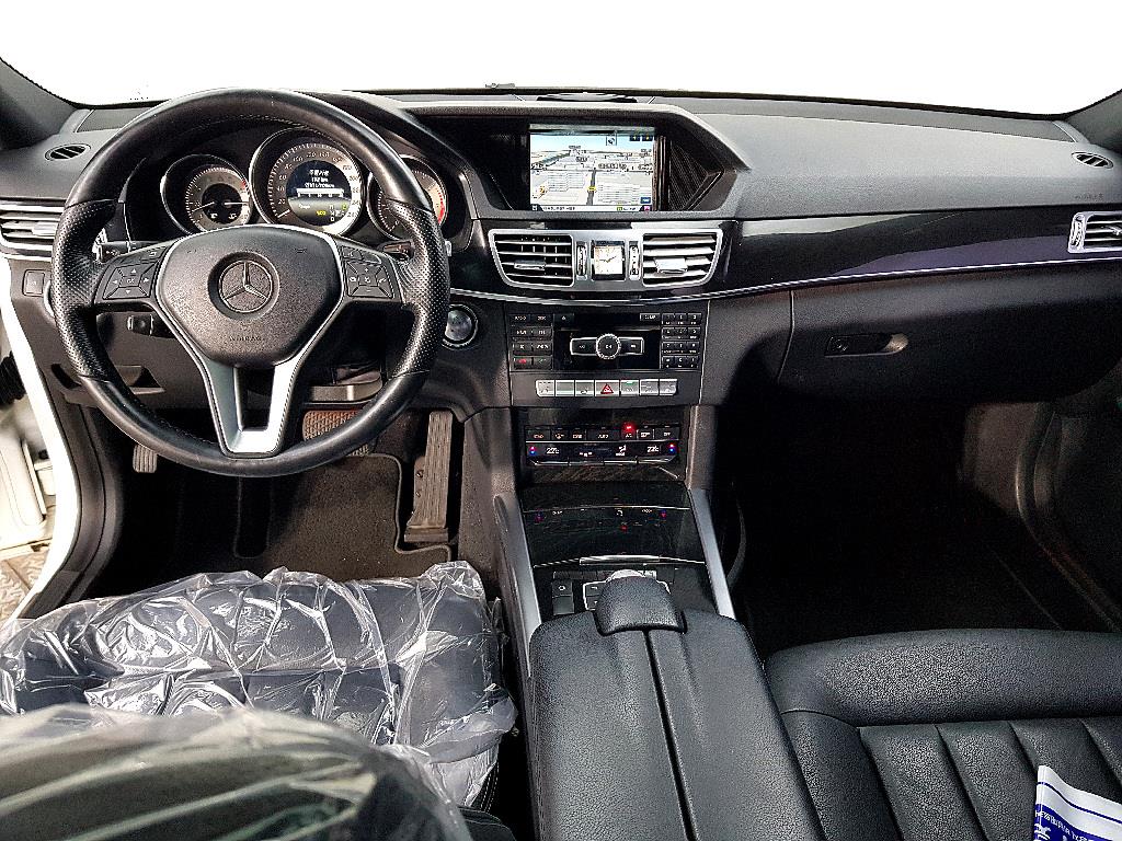 Mercedes Benz E class - Vista 5