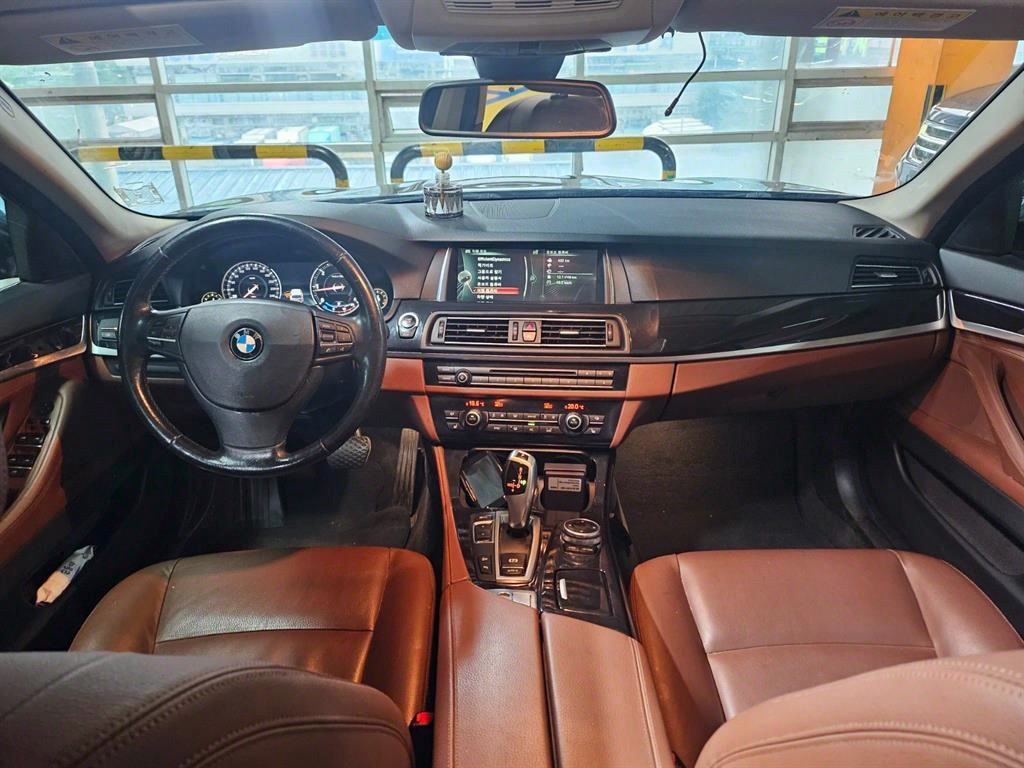 BMW 5 Series - Vista 7