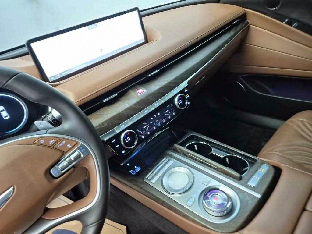 Genesis G80 - Vista 10