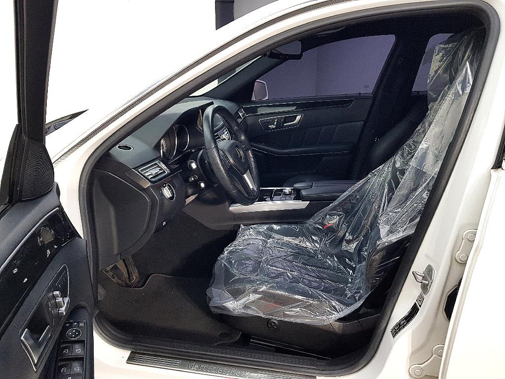 Mercedes Benz E class - Vista 8