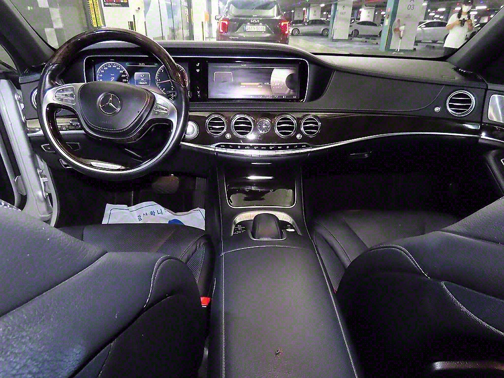 Mercedes Benz S Class - Vista 10