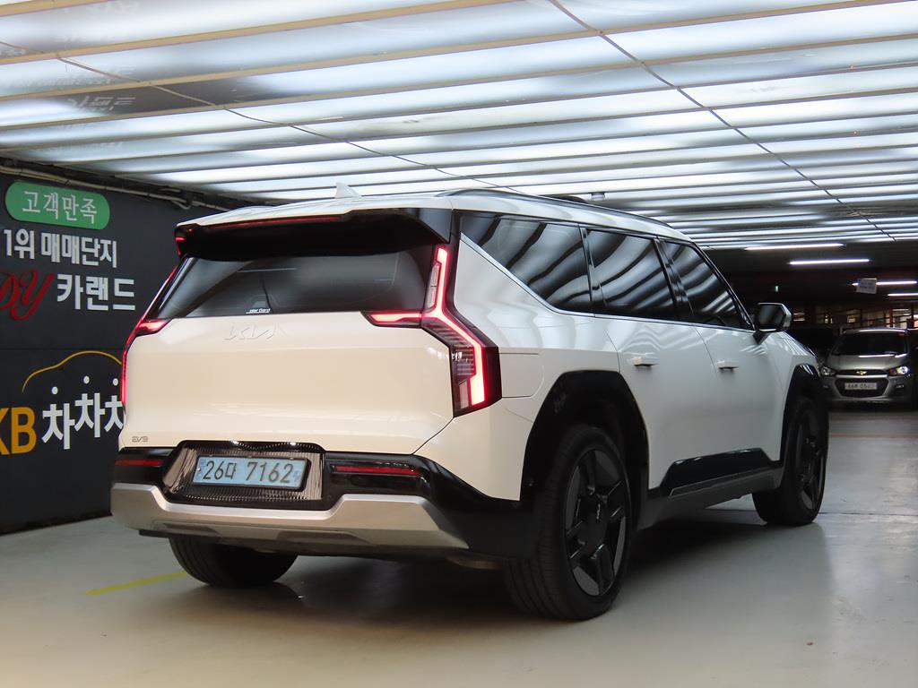KIA EV9 - Vista 4