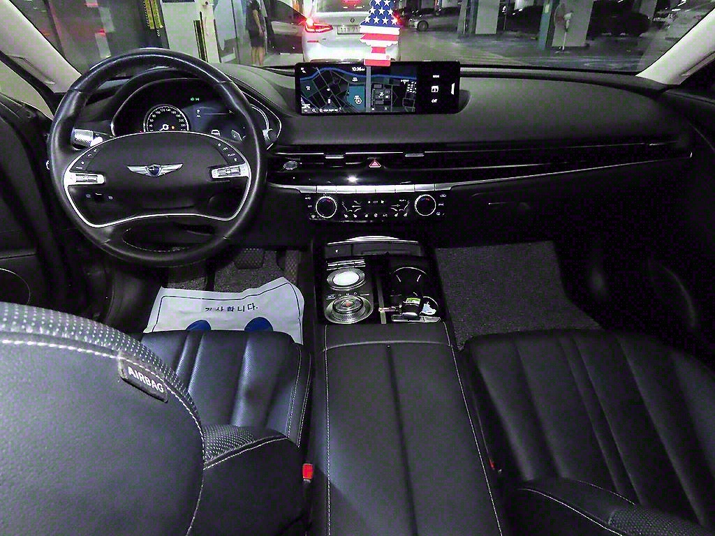 Genesis G80 - Vista 10