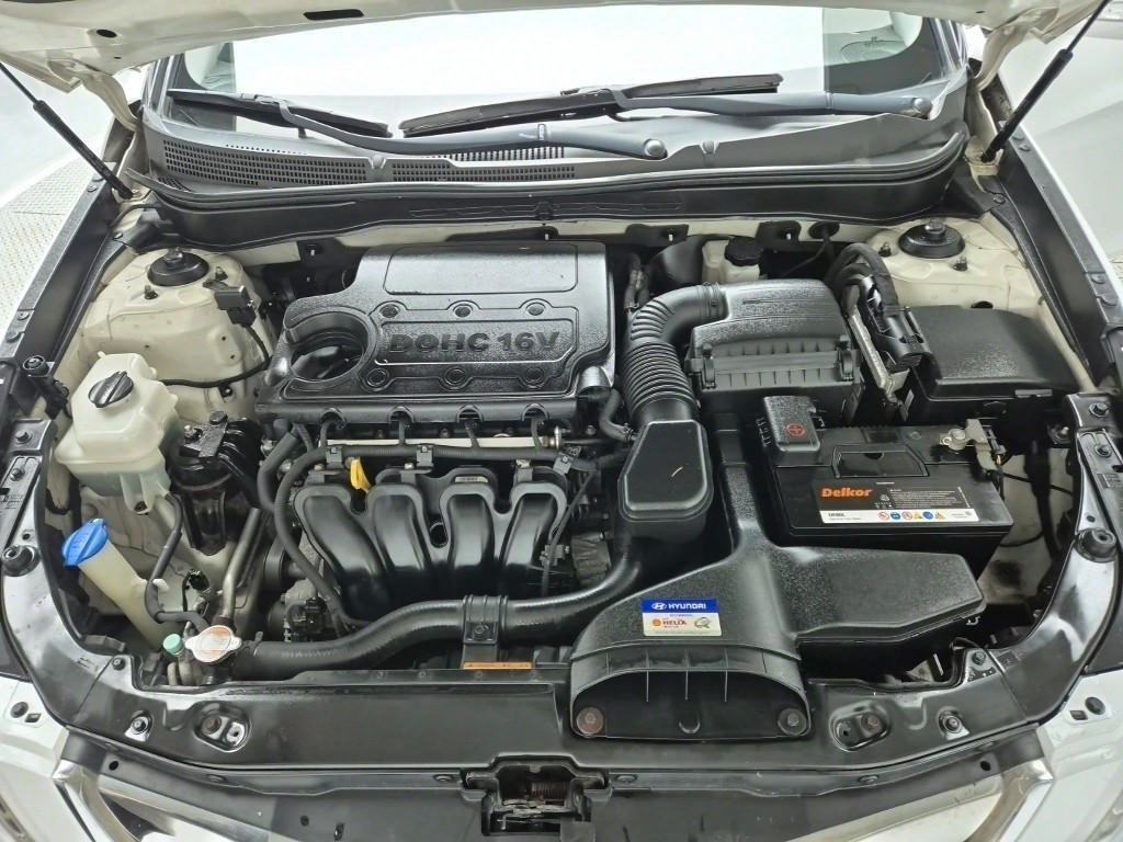 HYUNDAI Sonata - Vista 5