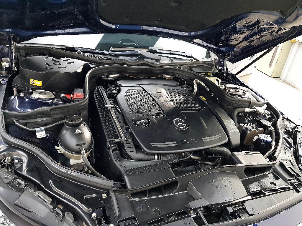 Mercedes Benz E class - Vista 6