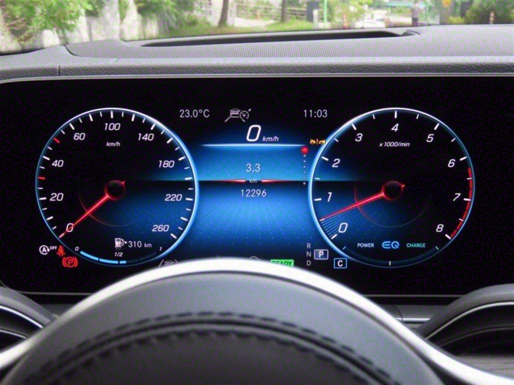 Mercedes Benz GLE Class - Vista 9