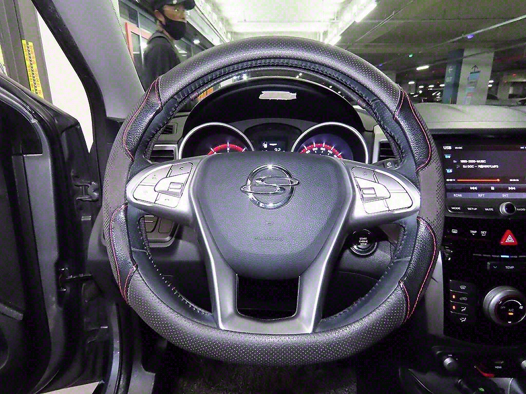 Ssangyong Tivoli - Vista 8