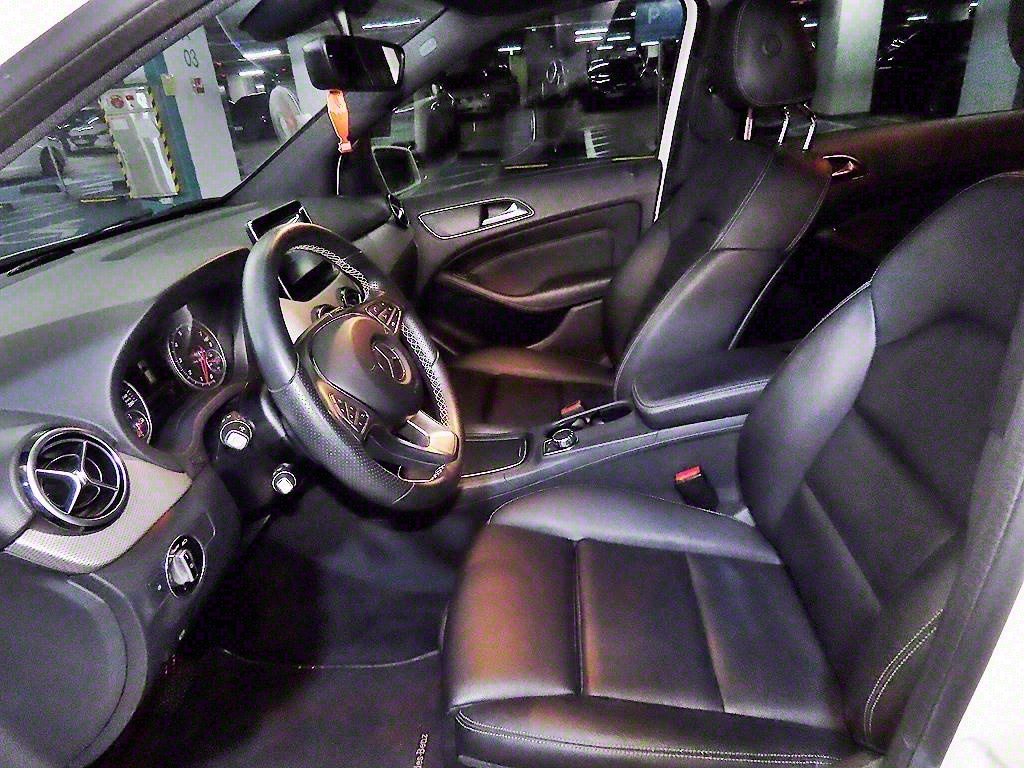 Mercedes Benz B Class (MY B) - Vista 6