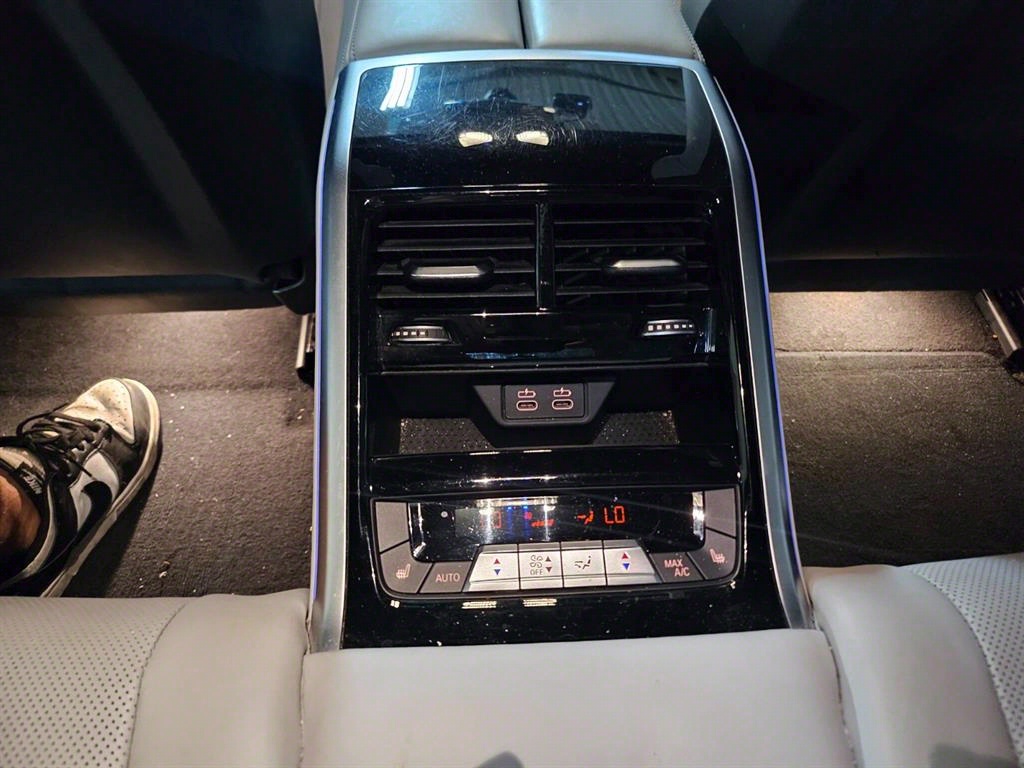 BMW 8 Series 2020 Gris - Importación desde Corea - HF Imports Iquique - Foto 16