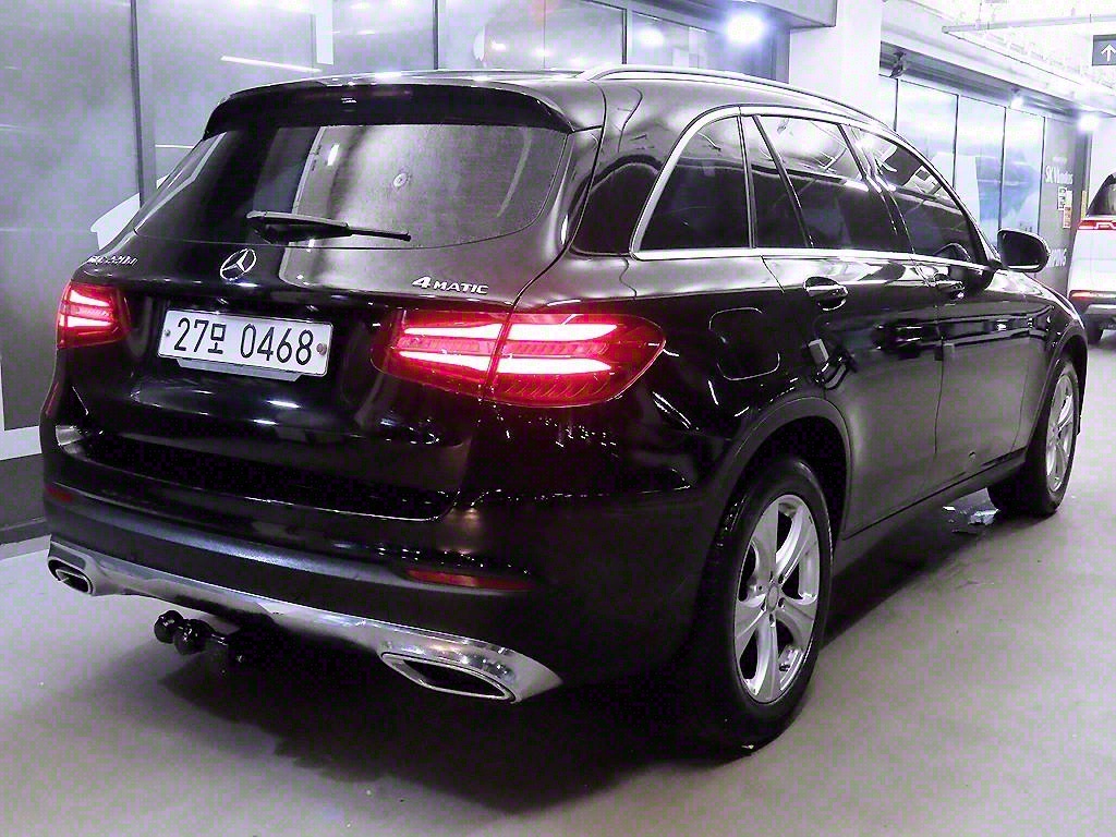 Mercedes Benz GLC Class - Vista 4