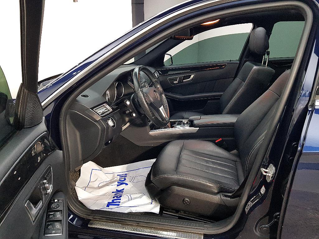 Mercedes Benz E class - Vista 8