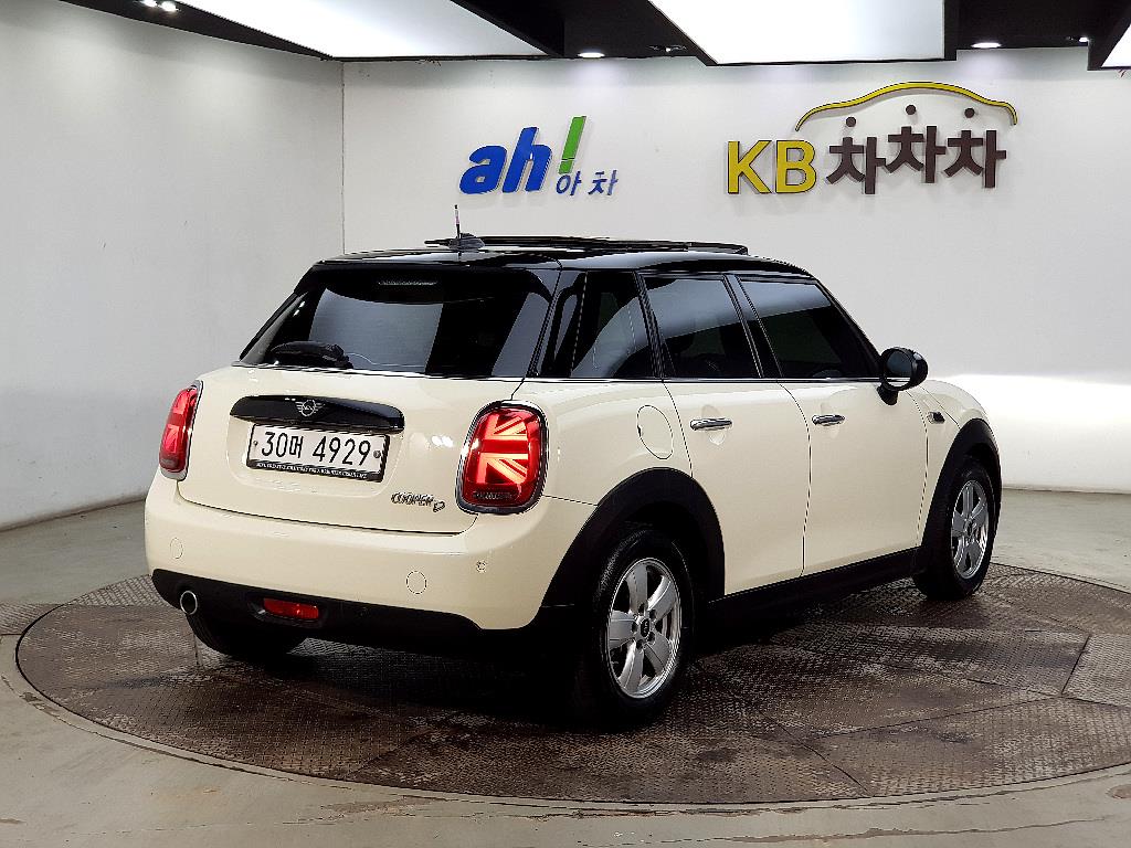 Mini Cooper - Vista 4