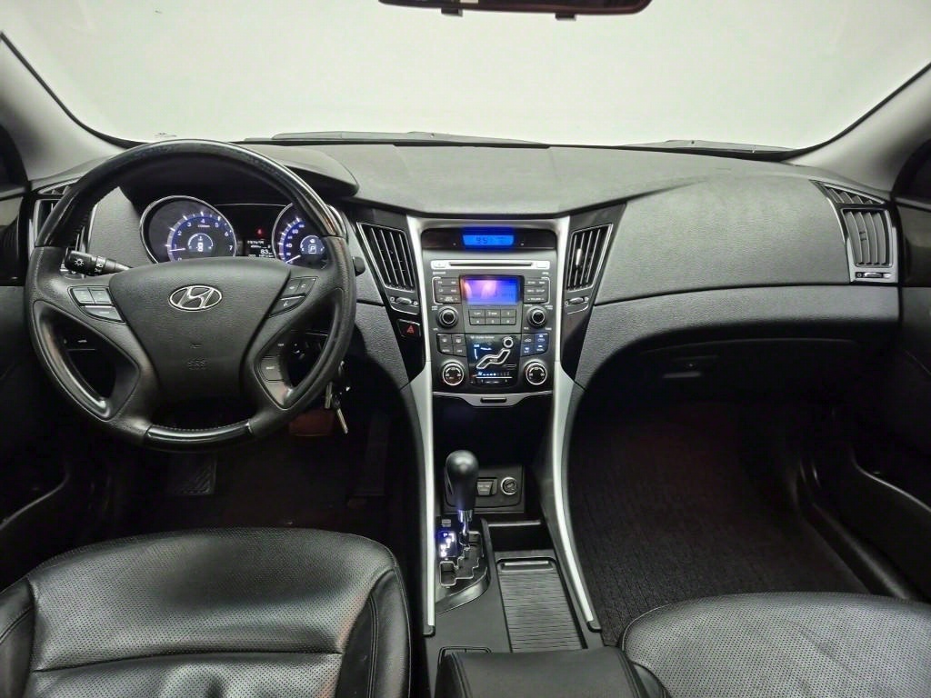 HYUNDAI Sonata - Vista 7