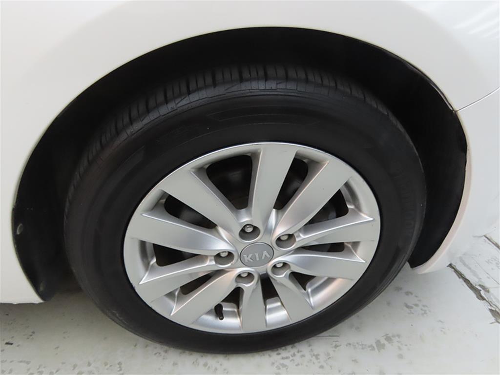 KIA K3 2014 Blanco - Importación desde Corea - HF Imports Iquique - Foto 20