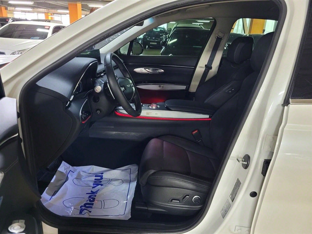 Genesis GV70 - Vista 6