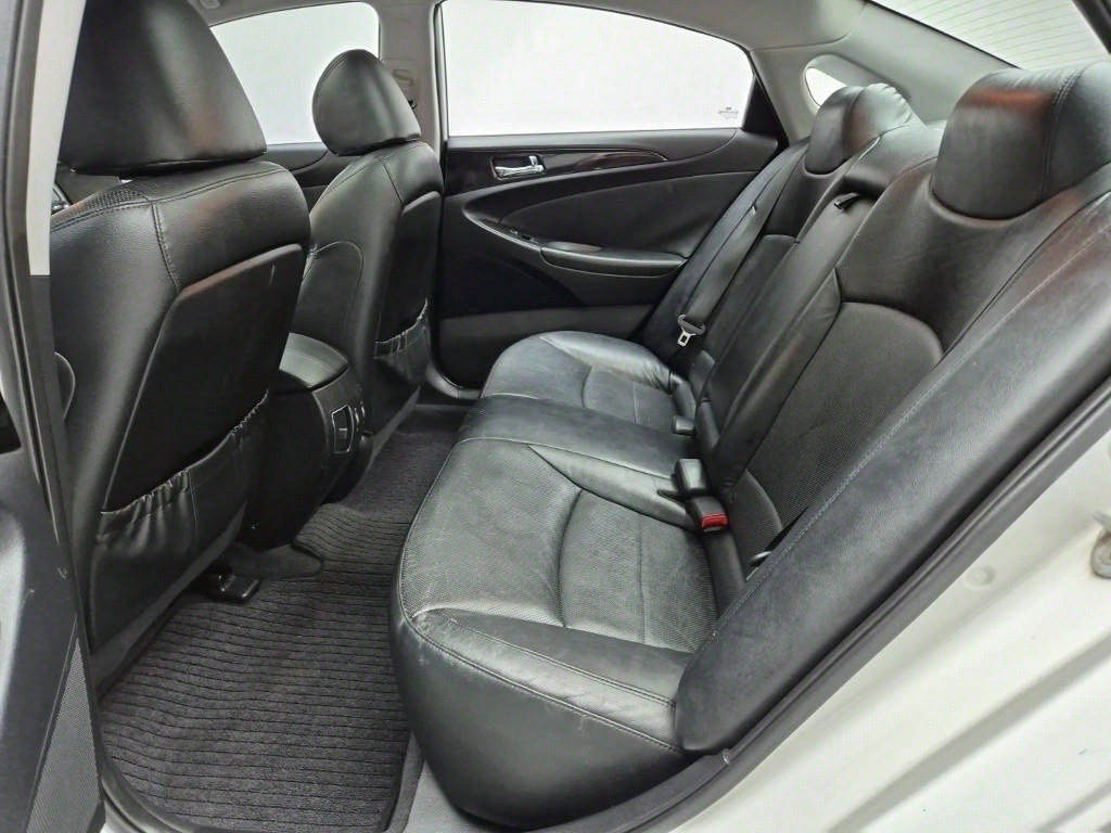 HYUNDAI Sonata - Vista 12